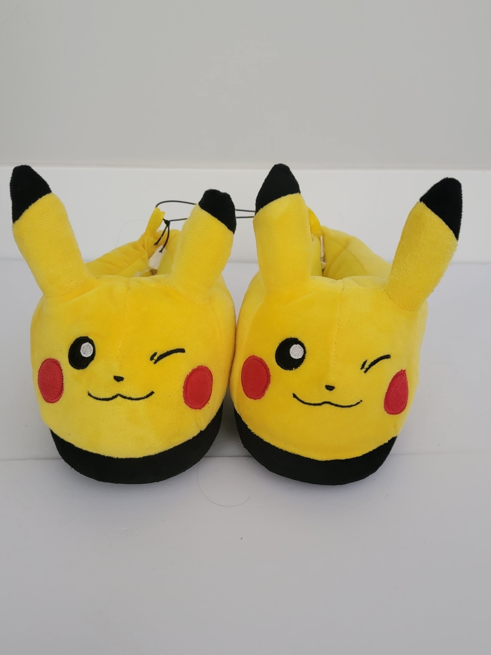 (Kid size 11/12) Pikachu Pokémon Slippers